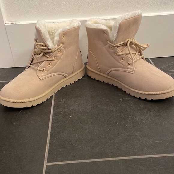 Sherpa booties - Picture 2 of 3